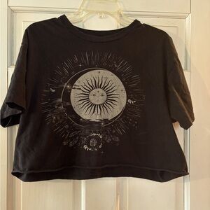 Stunner cropped celestial tee, size large